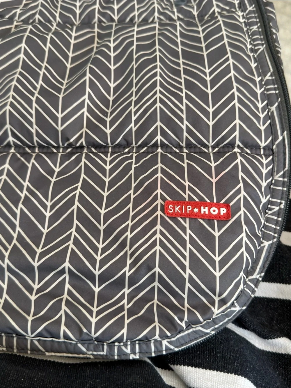 Skip Hop Stroll & Go Three-Season Baby Stroller Footmuff Chevron Gray